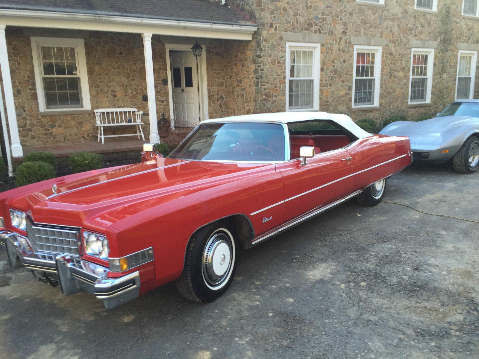 Cadillac 1971 back