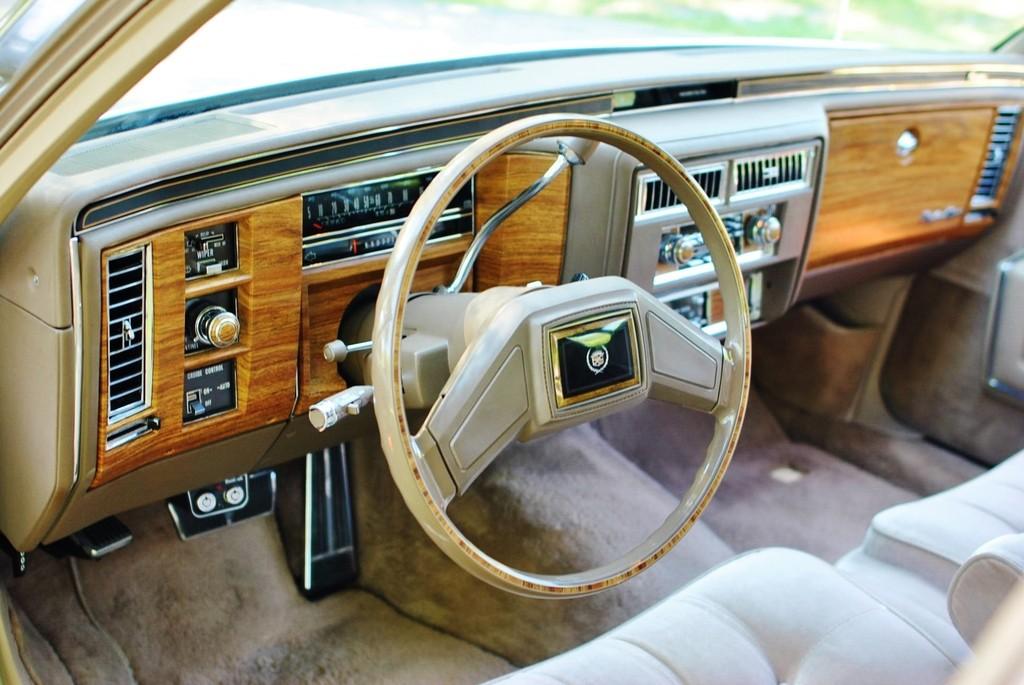 1985 Cadillac Fleetwood Brougham D’elegance