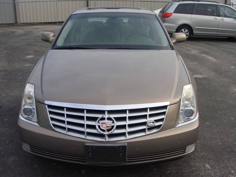 2006 Cadillac DTS Luxury II 4dr Sedan