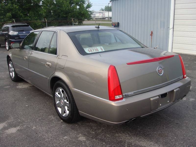 2006 Cadillac DTS Luxury II 4dr Sedan