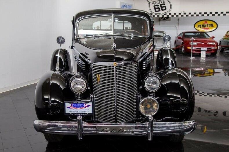 1938 Cadillac Fleetwood 75 Touring Sedan