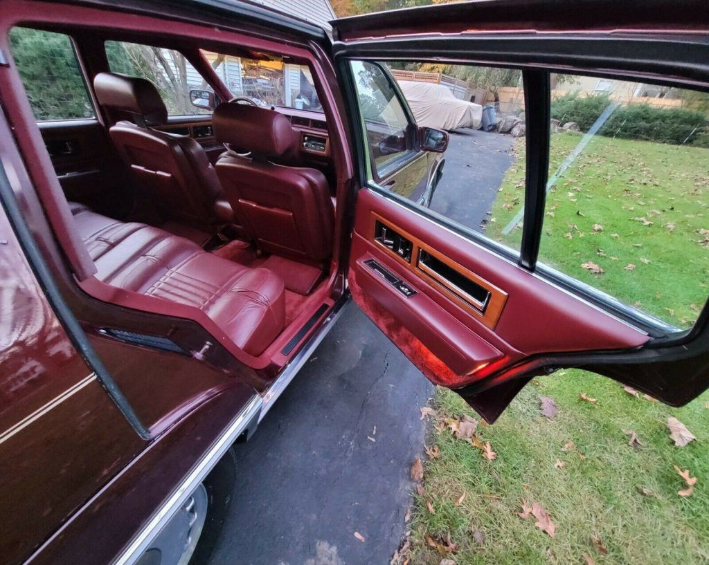 1990 Cadillac Fleetwood Sixty Special Custom Touring Sedan