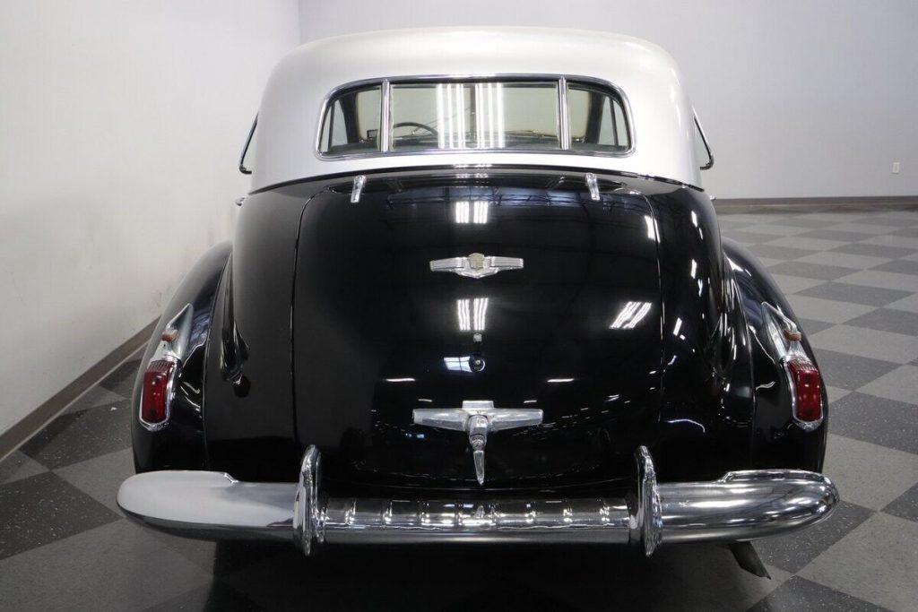 1941 Cadillac Series 60 Special sedan