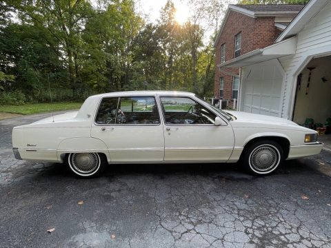 1990 Cadillac Fleetwood for sale