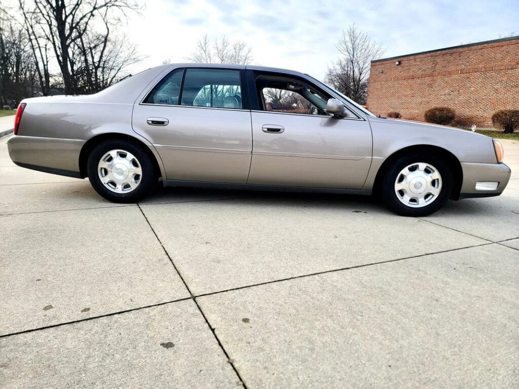 2002 Cadillac Sedan Deville