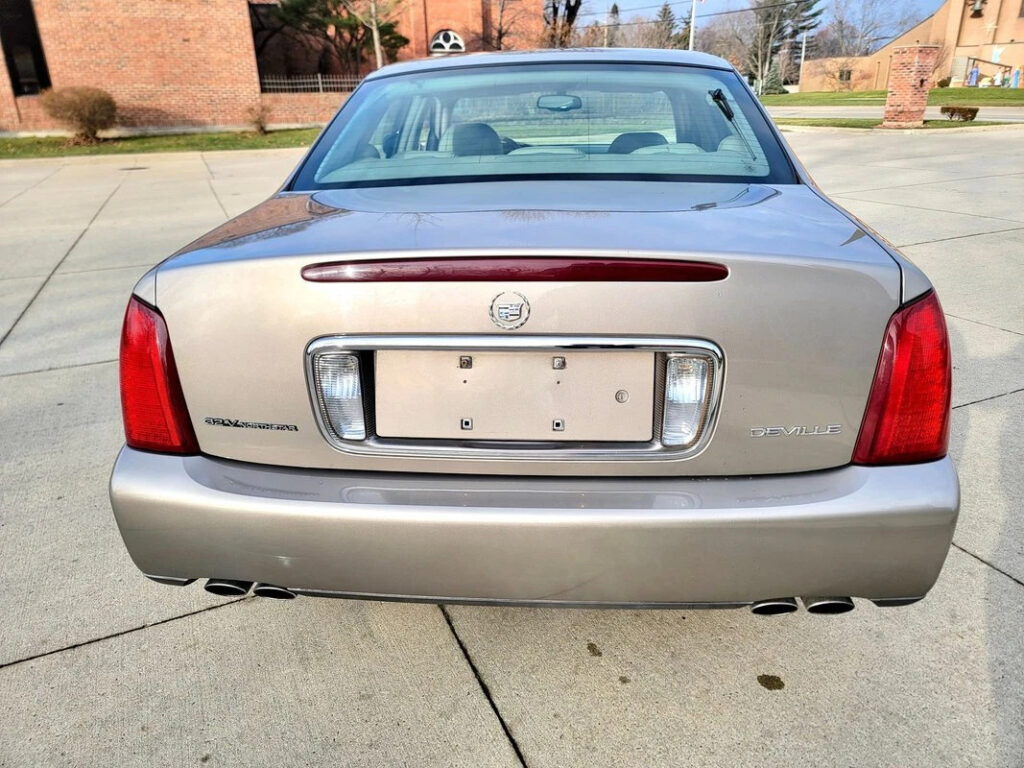 2002 Cadillac Sedan Deville