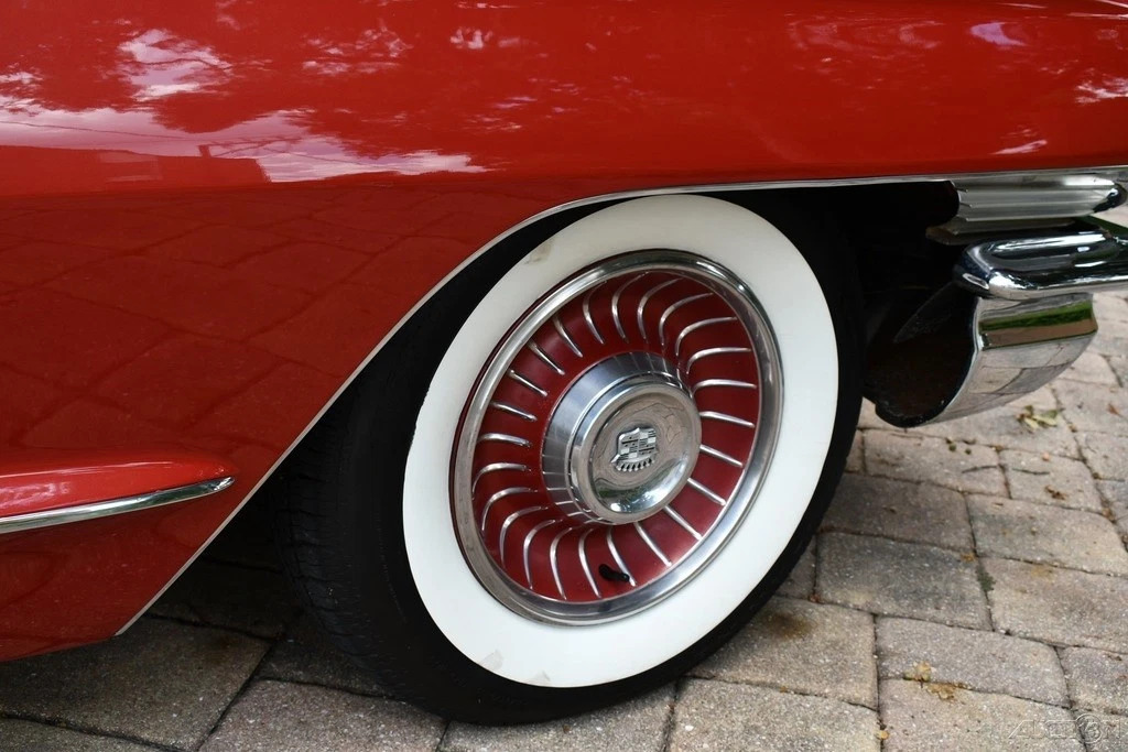 Simply Stunning Restored 1961 Cadillac Deville Convertible 390 v-8 Loaded a/c !!