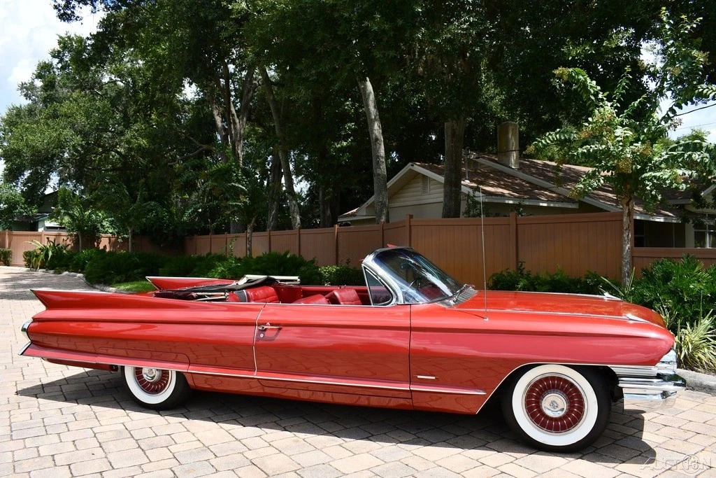 Simply Stunning Restored 1961 Cadillac Deville Convertible 390 v-8 Loaded a/c !!