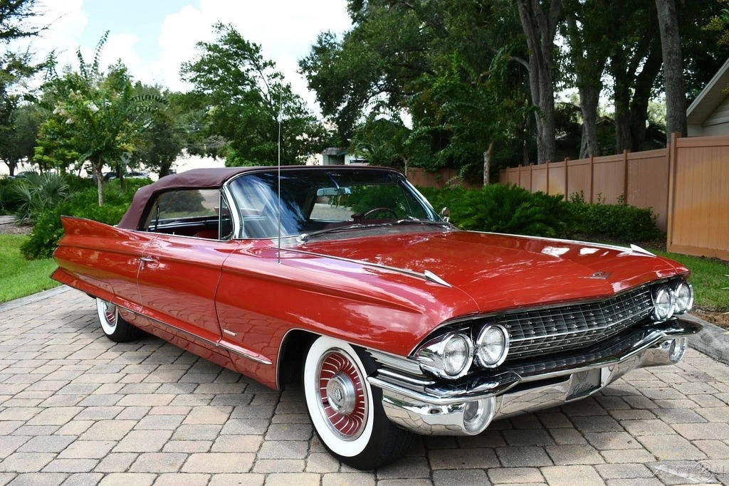 Simply Stunning Restored 1961 Cadillac Deville Convertible 390 v-8 Loaded a/c !!