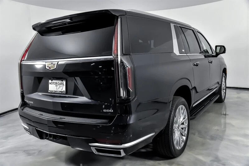 2023 Cadillac Escalade ESV Premium